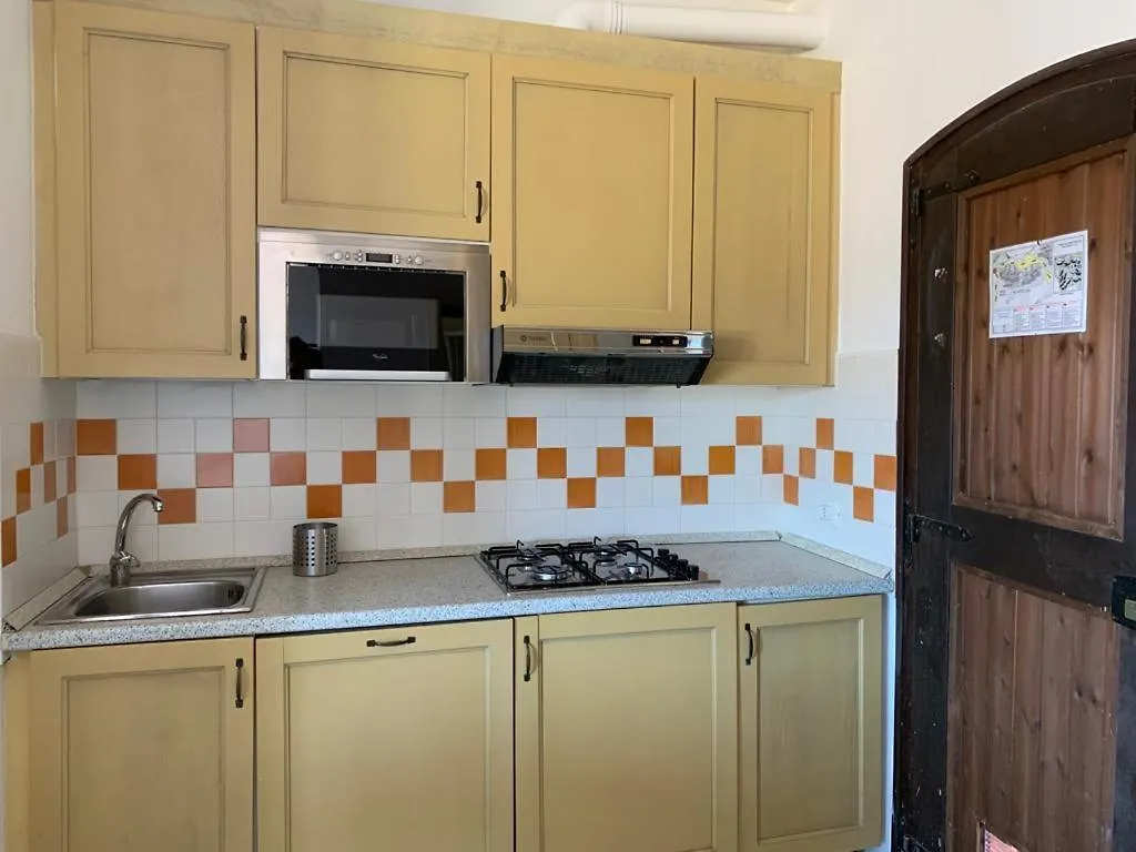 איזולה רוסה Residence Cala Rossa 0*, איזולה רוסה