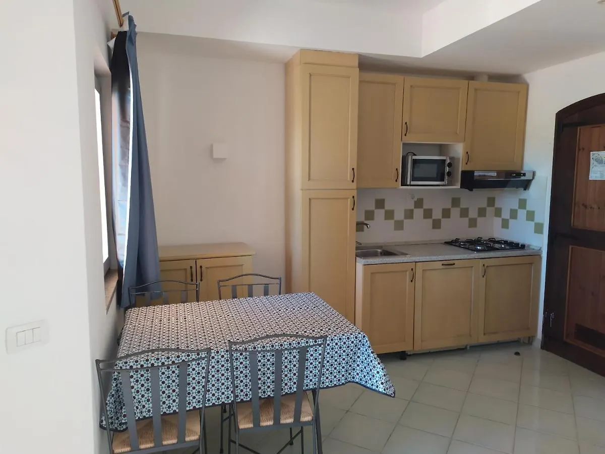 איזולה רוסה Residence Cala Rossa 0*, איזולה רוסה