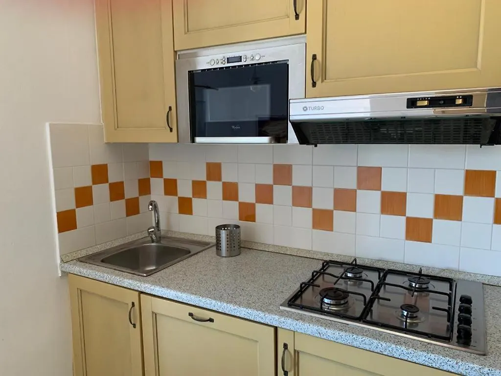 איזולה רוסה Residence Cala Rossa 0*, איזולה רוסה איטליה