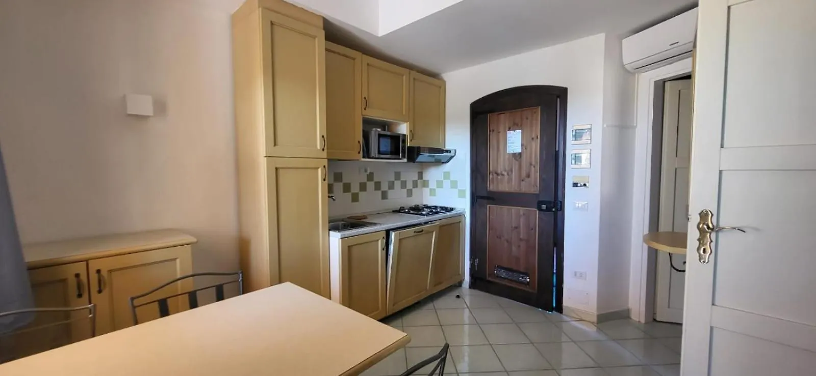 איזולה רוסה Residence Cala Rossa 0*, איזולה רוסה איטליה